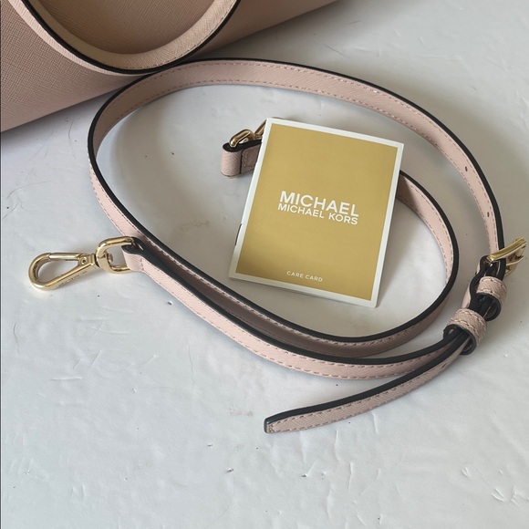 Michael Kors Selma Blush Saffiano Leather Satchel/Crossbody with Gold Hardware - Picture 9 of 10